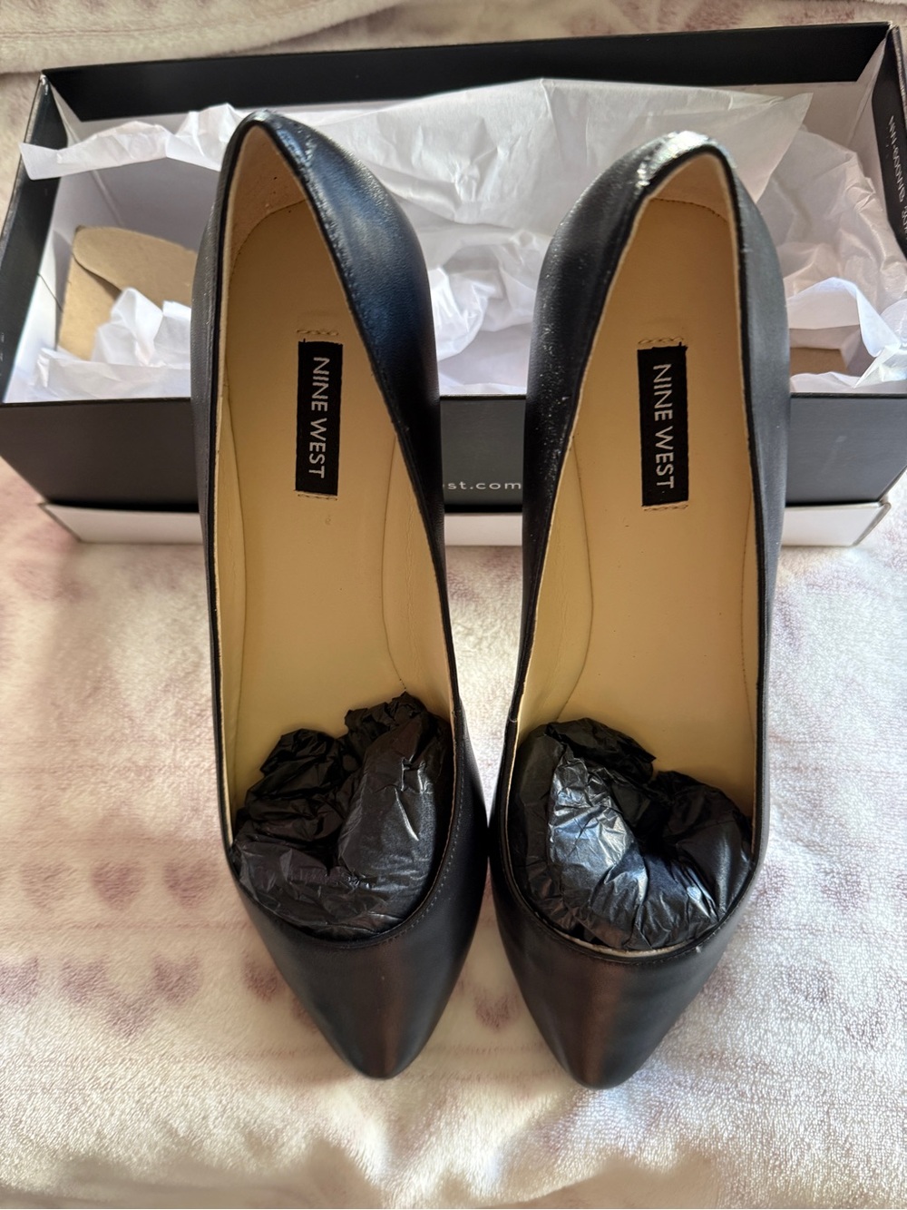 Nine West Black Pointed Toe Leather Flats